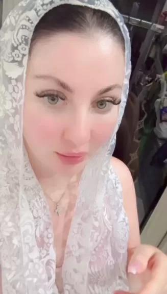 صوفينار ترد على شائعات ارتداء الحجاب واعتزال الرقص: مش هتحجب غصب عني