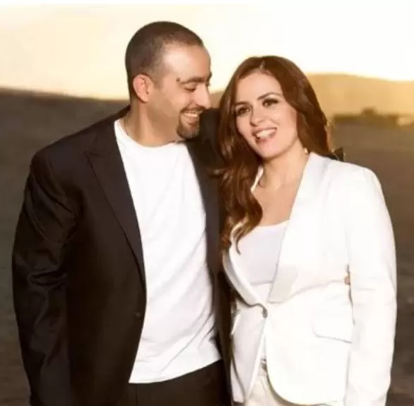 أحمد السقا يعلن انفصاله عن زوجته مها الصغير بعد 26 سنة زواج.. أتمني لها التوفيق