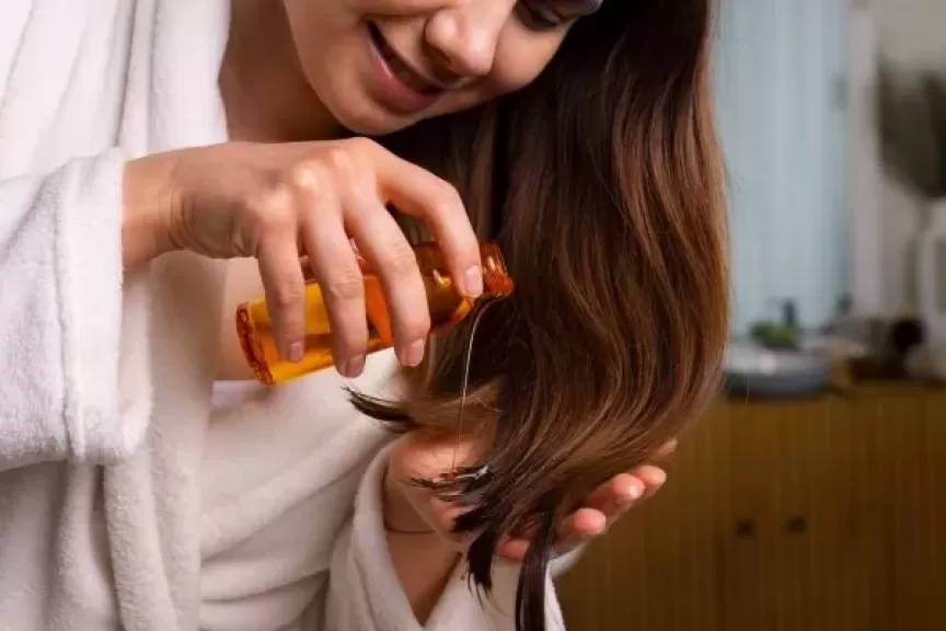 لشعر صحي.. طريقة عمل حمام الزيت في المنزل