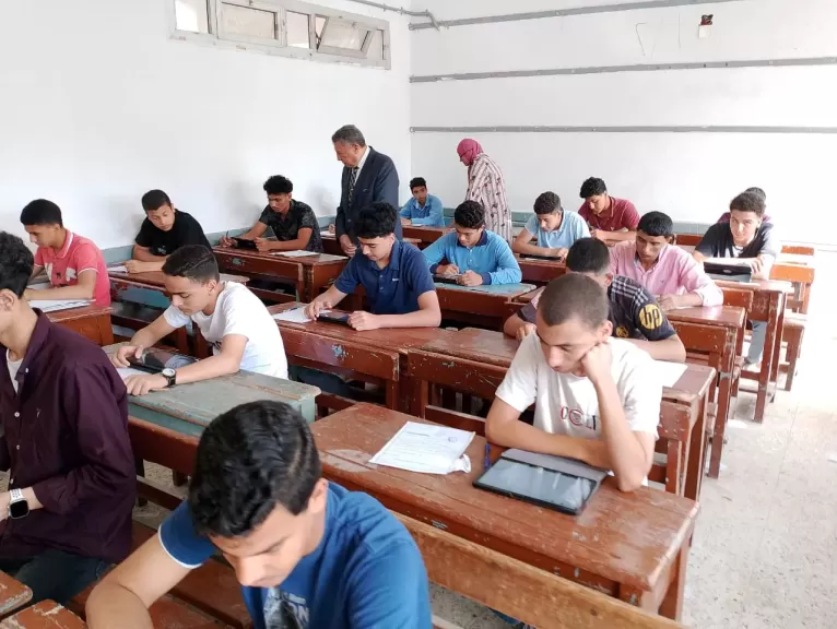 وكيل ”تعليم البحيرة”: انتظام امتحانات نهاية العام الدراسى لصفوف النقل بالابتدائي والإعدادي والثانوي