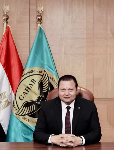 وزير الصحة يُهنئ رئيس الهيئة العامة للاعتماد والرقابة الصحية لحصوله على جائزة الطبيب العربي
