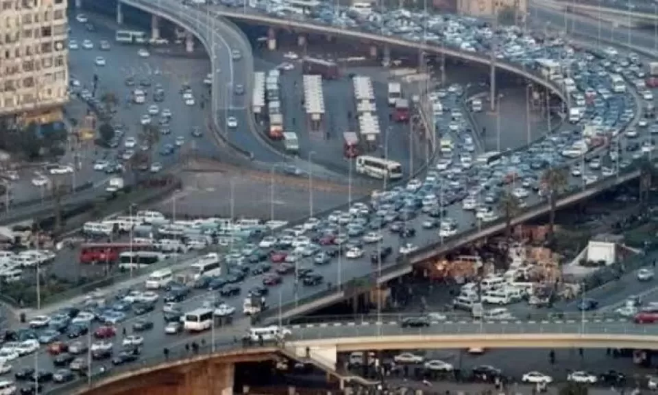 كثافات متوسطة للسيارات بمحاور القاهرة والجيزة،، آبرز ما جاء حول النشرة المرورية اليوم