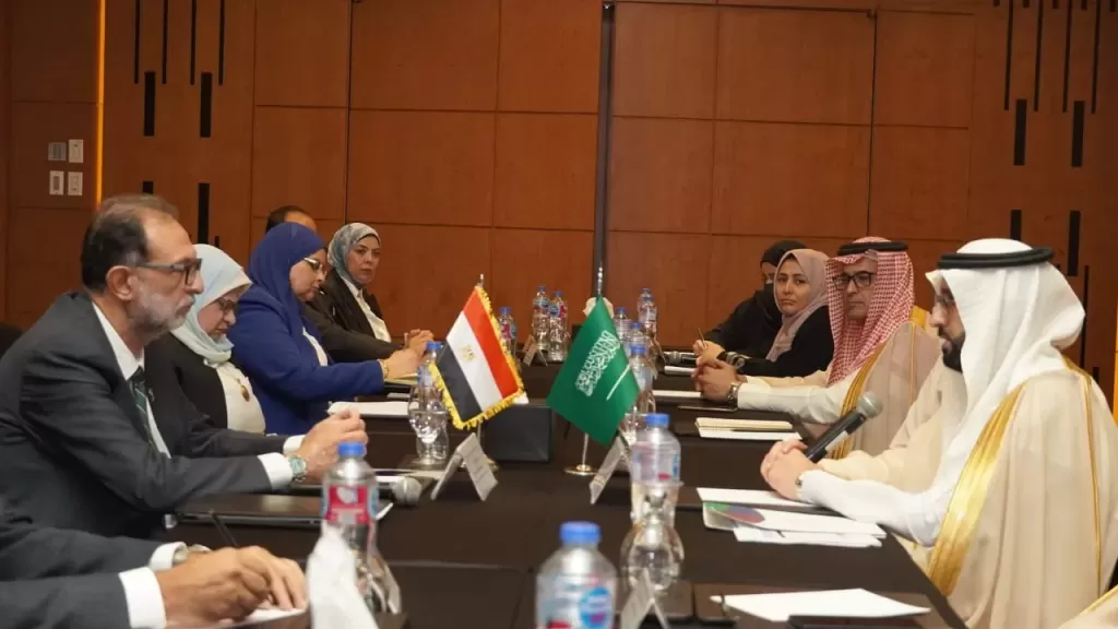 رئيس الهيئة القومية لسلامة الغذاء المصرية يلتقي الرئيس التنفيذي لهيئة الغذاء والدواء السعودية