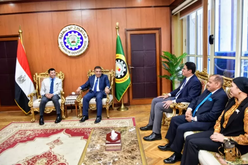 محافظ الدقهلية يستقبل وزير الشباب والرياضة  لافتتاح ووضع حجر أساس عدد من المنشآت الرياضية.