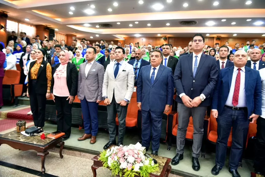 محافظ الدقهلية ووزير الشباب والرياضة يعقدان لقاءا مع الكيانات الشبابية بالدقهلية