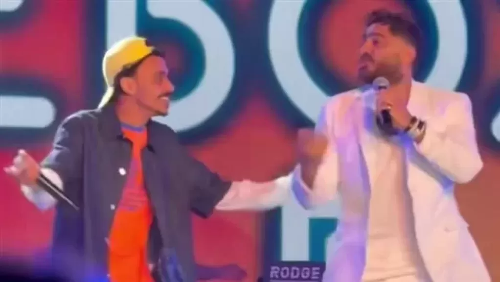 مبسوط جدًا.. كزبرة يوجه رسالة لـ تامر حسني بعد أول حفل يجمعهما