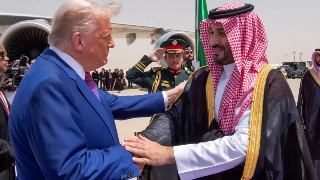 ملامح خارطة رقمية جديدة  ..مليارات الخليج «عصا ترامب» لوقف هزيمة واشنطن أمام «التنين الصيني» في الذكاء الاصطناعي