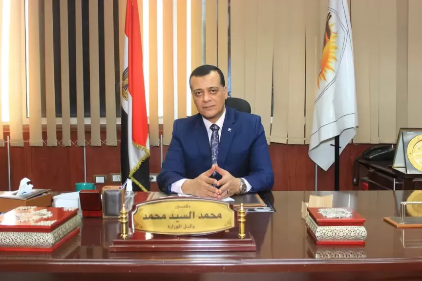 إلغاء تكليف مدير مدرسة الكوثر الرسمية للغات بسوهاج وإحالته للتحقيق بسبب ”أعمال التصحيح”