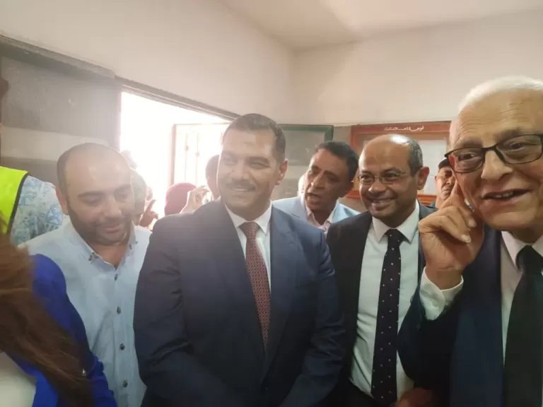 رئيس البورصة ونائب محافظ الغربية يتفقدان القافلة الطبية المجانية بقرية محلة روح ضمن المبادرة الرئاسية