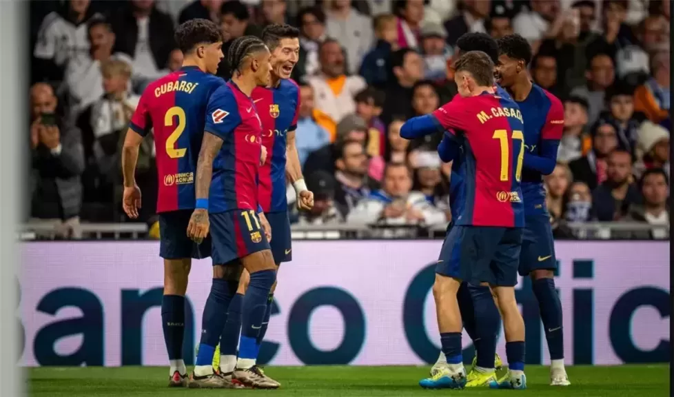 برشلونة يكشف عن قميصه الأساسي للموسم الجديد 2025-2026