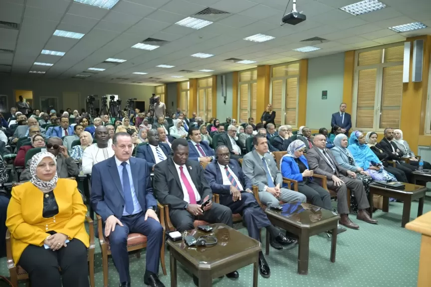 كلية الدراسات الافريقية العليا بجامعة القاهرة تعقد مؤتمرها الدولي السنوي بعنوان: ”الاستثمار في إفريقيا: فرص ريادة الأعمال وتحديات المنافسة الدولية والإقليمية”
