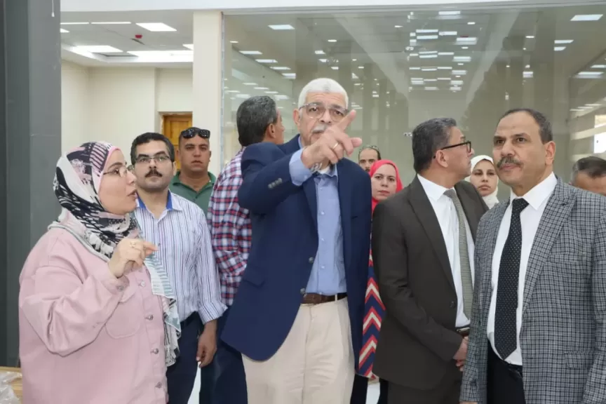 رئيس جامعة المنوفية يتابع مراحل الإنتهاء من تجهيزات مراكز القياس والتقويم بالمجمع النظري