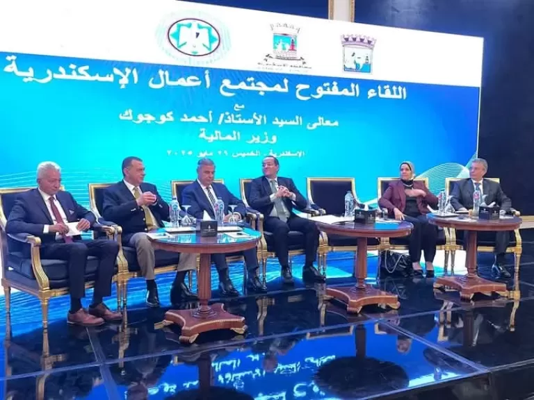 احمد الوكيل يطالب بتبسيط إجراءات التعامل مع الضرائب وخفض التكلفة