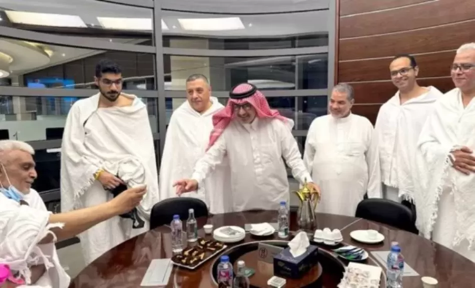 السفير السعودي بالقاهرة يودع حجاج برنامج ضيوف الرحمن قبل المغادرة