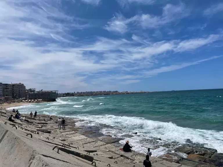 استقرار الأحوال الجوية بالإسكندرية بعد عاصفة ترابية قوية