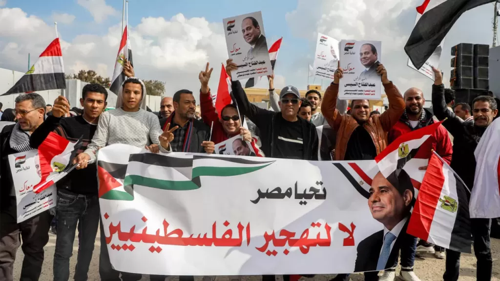 مصر تقود تحركًا عربيًا لرفض خطة ترامب لتهجير فلسطينيي غزة