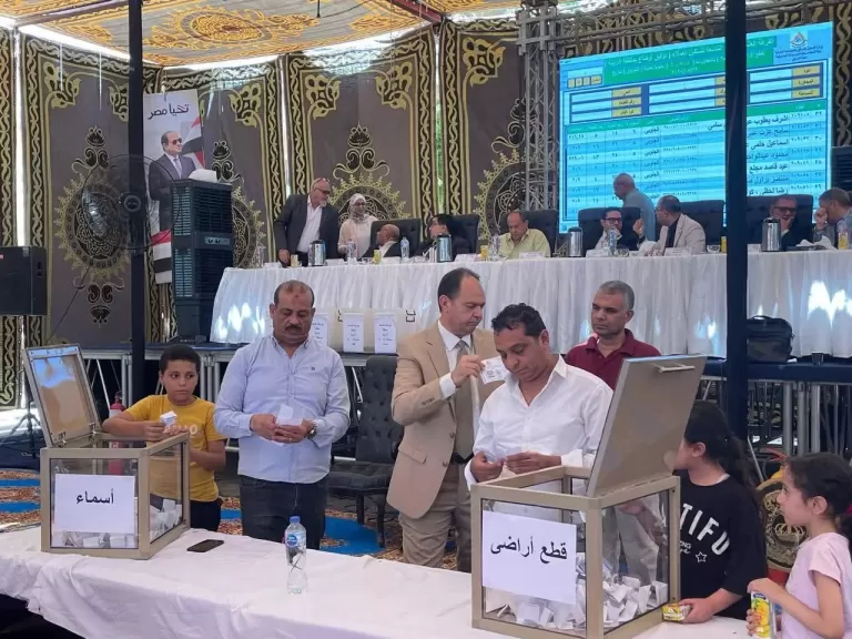 تخصيص 300 قطعة أرض للمواطنين الذين تم توفيق أوضاعهم بالرابية بمدينة الشروق