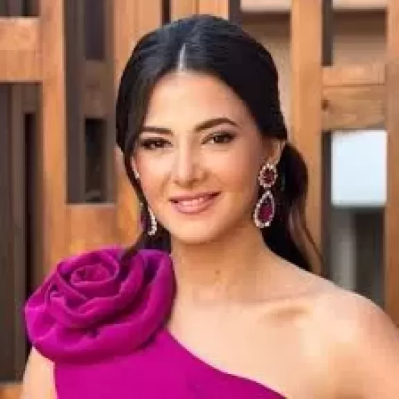 أنا مش مرتاحة.. رسالة غامضة من دنيا سمير غانم تثير قلق جمهورها