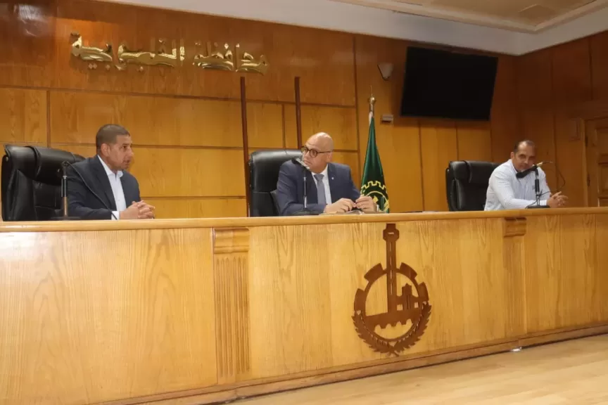 محافظ القليوبية يشديد على رؤساء المُدن والمراكز باليقظة التامة بإجازة عيد الأضحى والتصدي لكافة التعديات