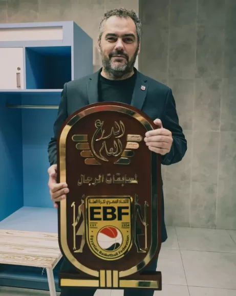أجوستي بوش.. الساحر الإسباني وصانع أمجاد سلة الأهلي