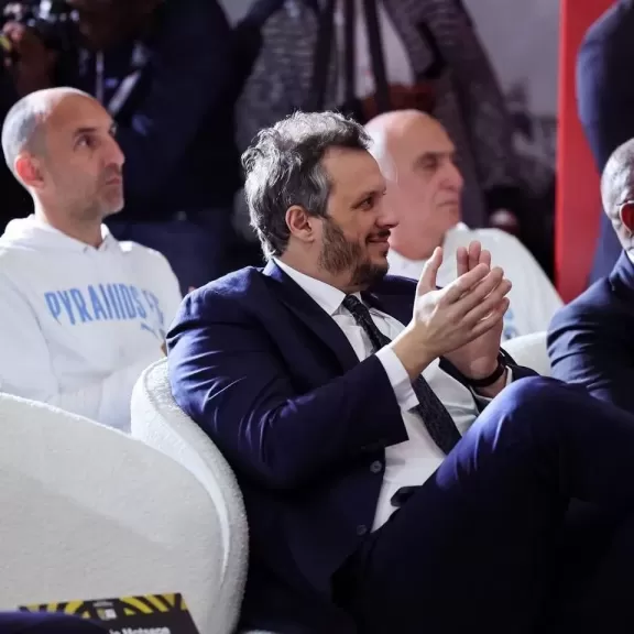 ممدوح عيد يشارك في اجتماع اتحاد الكرة والرابطة لمناقشة دوري أبطال إفريقيا