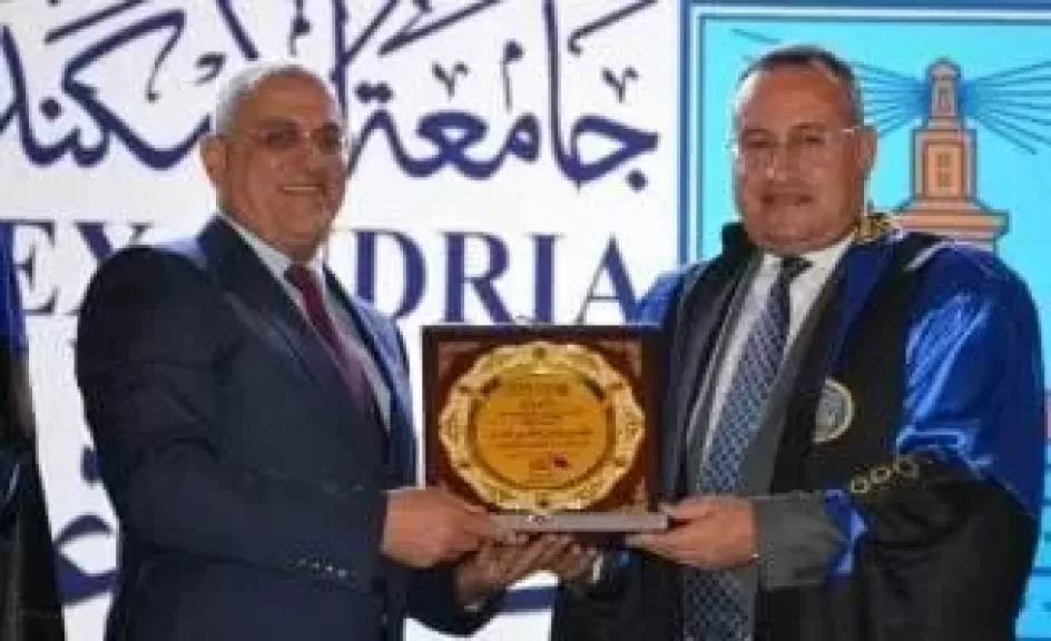 تخريج دفعة جديدة من طلاب ماجستير المهني للمديرين التنفيذيين (EMBA) بكلية الأعمال