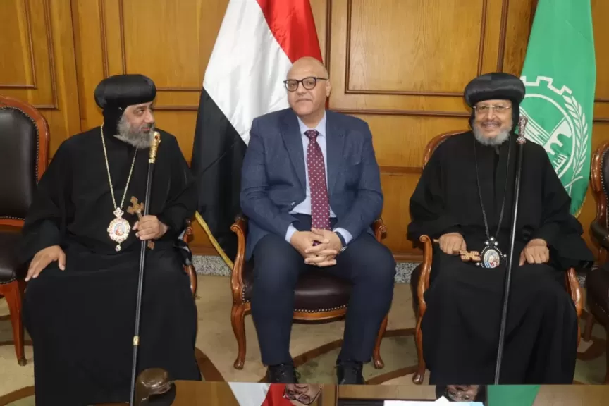 محافظ القليوبية يستقبل وفد الكنيسة لتقديم التهنئة بعيد الأضحى المبارك