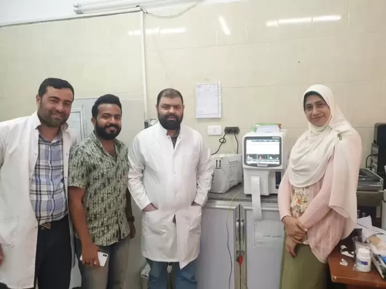 دعم عيادة التأمين الصحى فى إيتاى البارود بجهاز صورة الدم الجديد