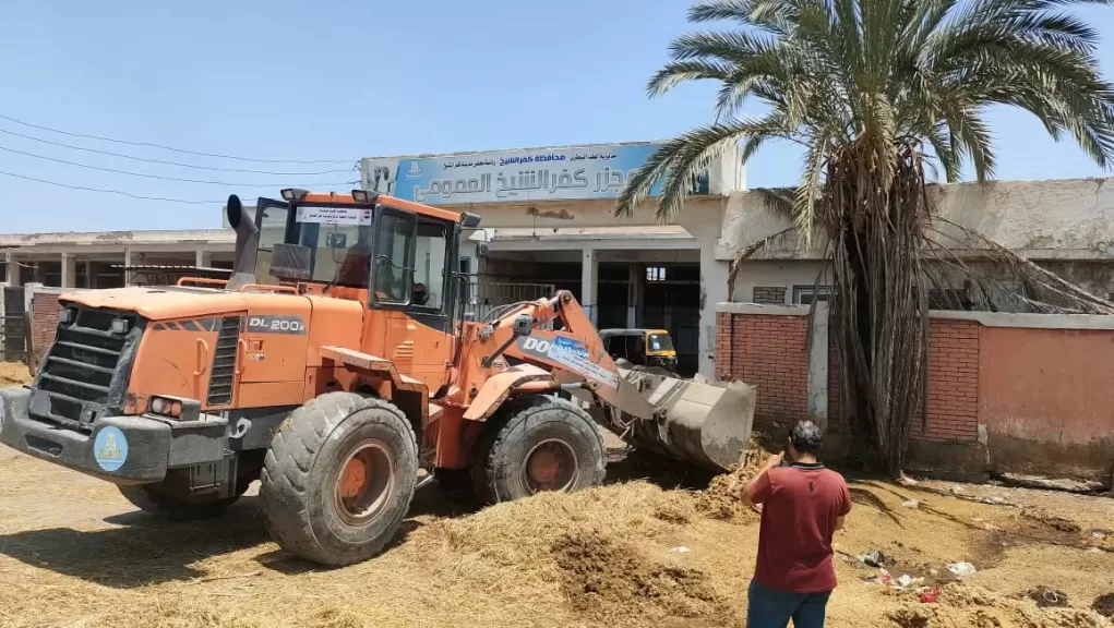 استعدادًا لاستقبال عيد الأضحى.. رفع كفاءة محيط المجازر في كفر الشيخ