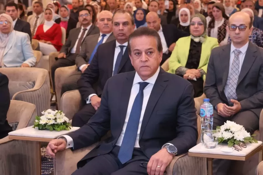 وزير الصحة لـ”النهار”: لا مساس ولا خصخصة للمستشفيات ذات الكفاءة العالية.. والذكاء الاصطناعي سيديرها قريبًا