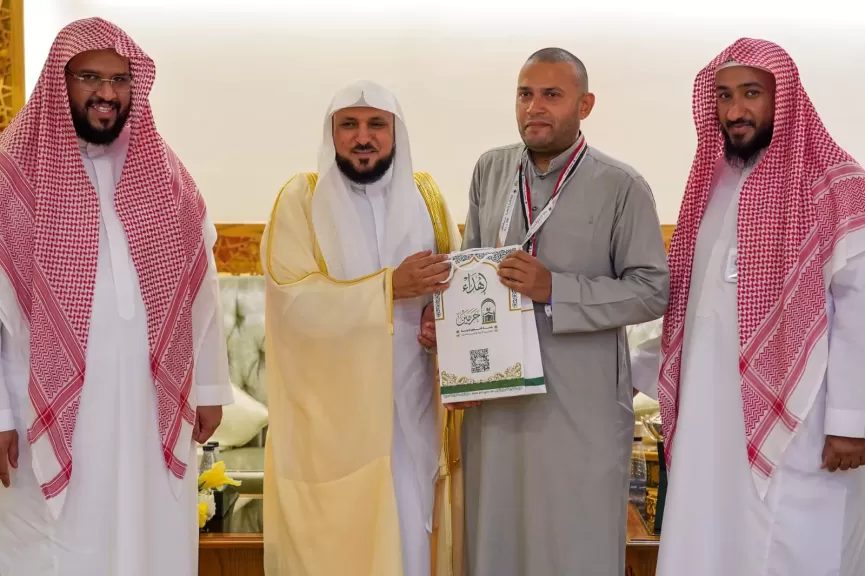 رئيس جامعة الأزهر يهنئ الدكتور «خطاب» لفوزه بمسابقة القرآن الكريم
