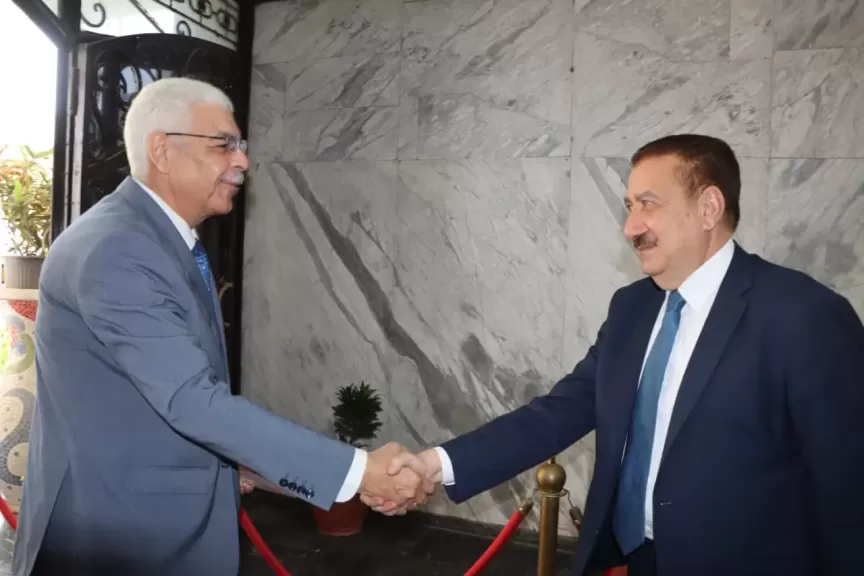 رئيس جامعة المنوفية يهنىء المحافظ  وأهالي المحافظة بعيد الأضحي المبارك والعيد القومي للمحافظة