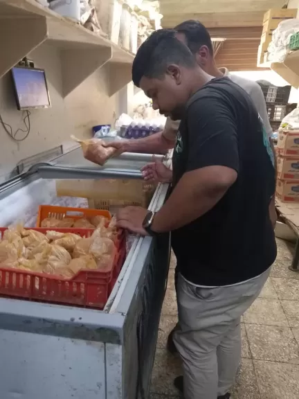 ضبط طن ونصف دواجن غير مطابقة للمواصفات بمطبخ في بالخانكة
