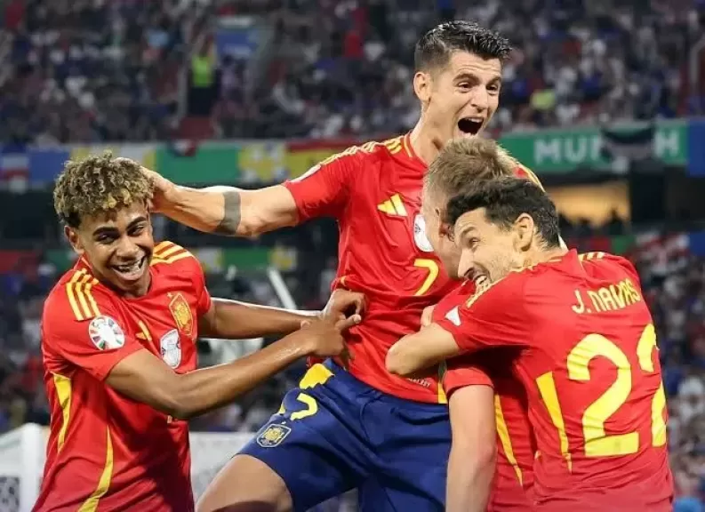 فى مباراة شهدت 9 اهداف.. اسبانيا تطيح بفرنسا من نصف الأمم الأوروبية بالفوز 5-4