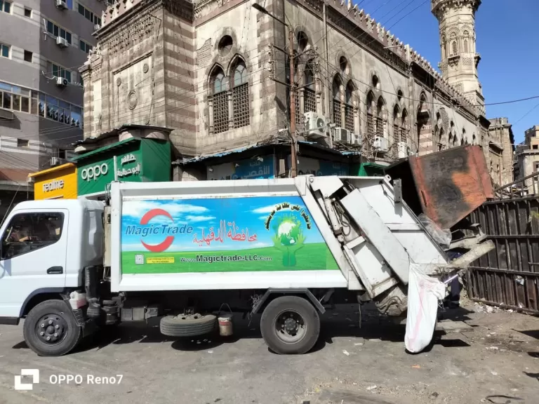 حملات نظافة خلال أيام العيد ورفع كافة المخلفات بمدينتي المنصورة وطلخا