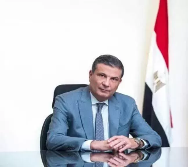 وزير الزراعة يطمئن على حالة مسئول حماية الأراضي بسوهاج بعد الاعتداء عليه خلال حملة إزالة تعديات