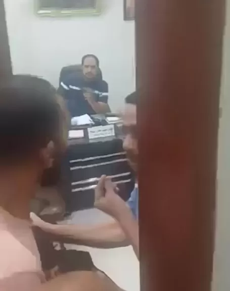 طبيب يرفض الكشف على مسنة في قنا بعد مشادة مع أسرتها: مش هكشف عليها