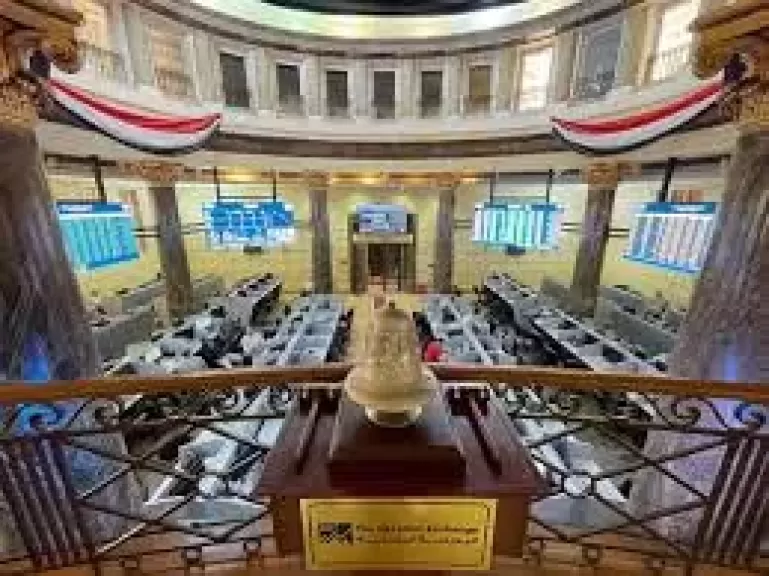مشتريات المصريين والأجانب تدفع البورصة للصعود بالتعاملات الصباحية
