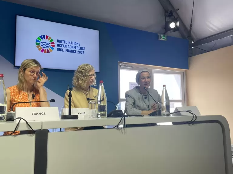 وزيرة البيئة تدير الجلسة المنعقدة تحت عنوان ”50 عامًا من برنامج الأمم المتحدة للبيئة ”خطة عمل البحر الأبيض المتوسط: قصص نجاح وقيمة مضافة”