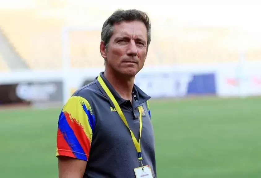 سانتوس المرشح الأقرب لقيادة الزمالك في الموسم الجديد