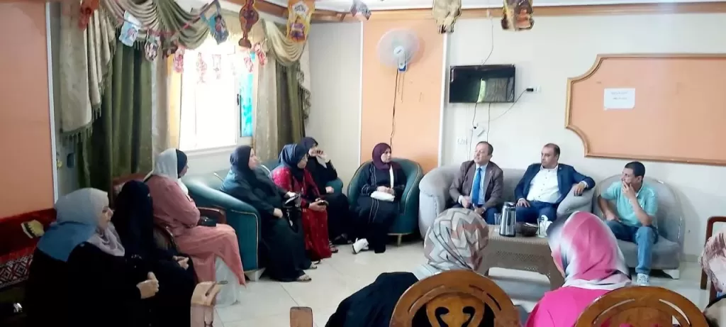 القنصل الفلسطيني بالإسكندرية يتفقد جرحى قطاع غزة أثناء تلقيهم العلاج بمدينة برج العرب