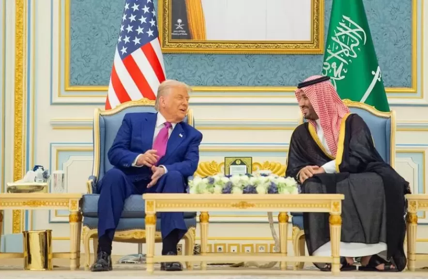 ولي العهد يجري اتصالًا هاتفيًا برئيس الولايات المتحدة الأمريكية