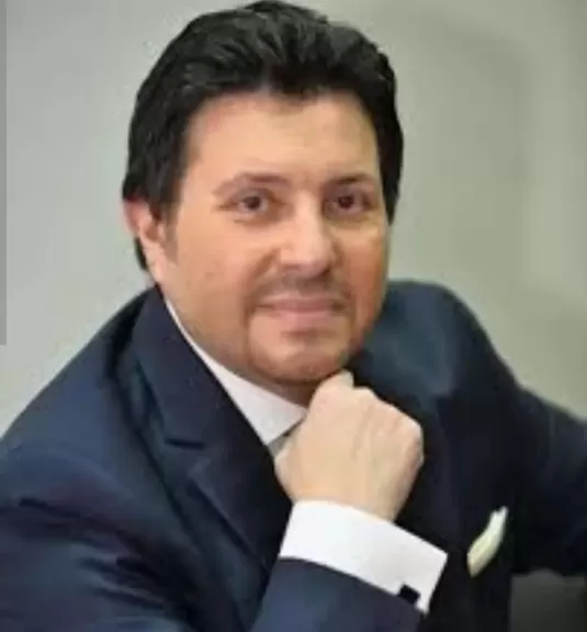 أمير الغناء العربي هاني شاكر يحيى حفلاً غنائيًا في لبنان.. قريبًا