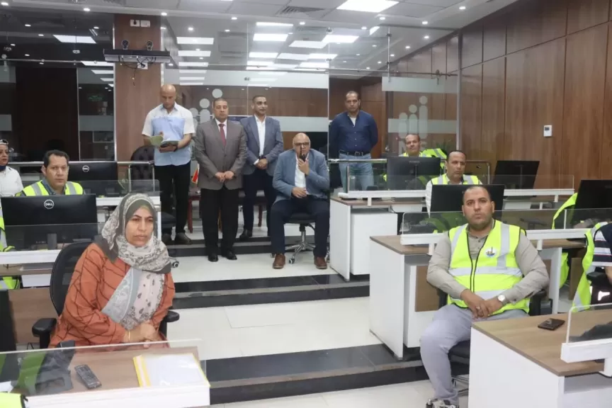 محافظ القليوبية يتابع من مركز الشبكة الوطنية للطوارئ والسلامة بديوان المحافظة بدء إنطلاق امتحانات الثانوية العامة 2024 / 2025