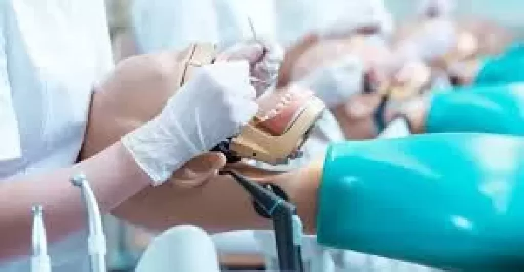 تأجيل دعوى تكليف أطباء الأسنان وتعينهم بعد التخرج لجلسة 2 أغسطس