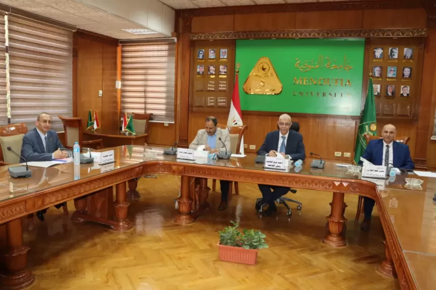 رئيس جامعة المنوفية يرأس لجنة مقابلات شخصية لتجديد مناصب مديري العموم وأمناء الكليات