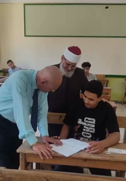 هدوء والتزام في أول أيام الامتحانات بعد العيد.. 4674 طالبًا يؤدون اختبار اللغة الإنجليزية في القسم الأدبي بالأزهرية بالغربية