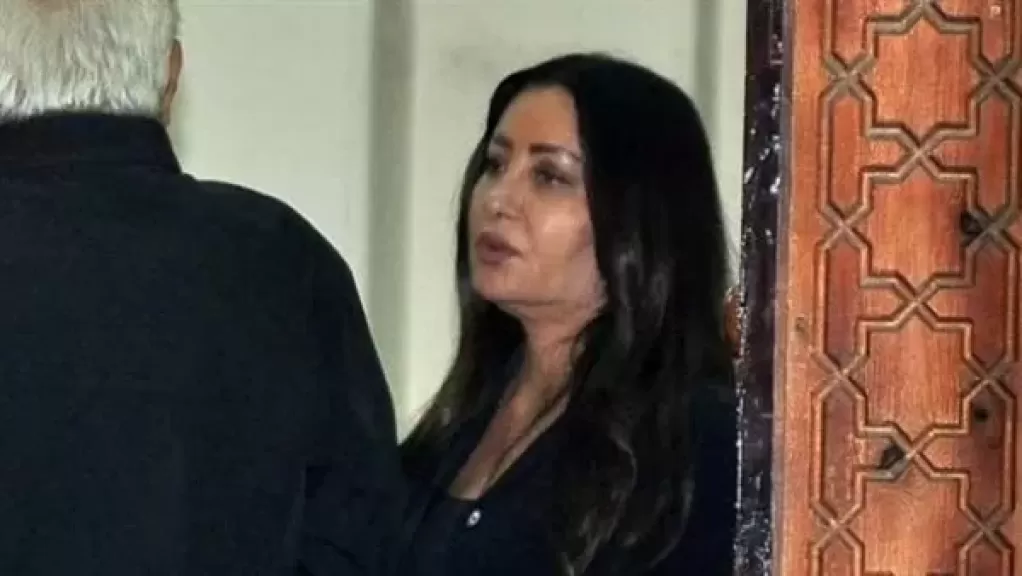 كسر الباب عليه.. لطيفة تكشف تفاصيل اللحظات الأخيرة في حياة شقيقها