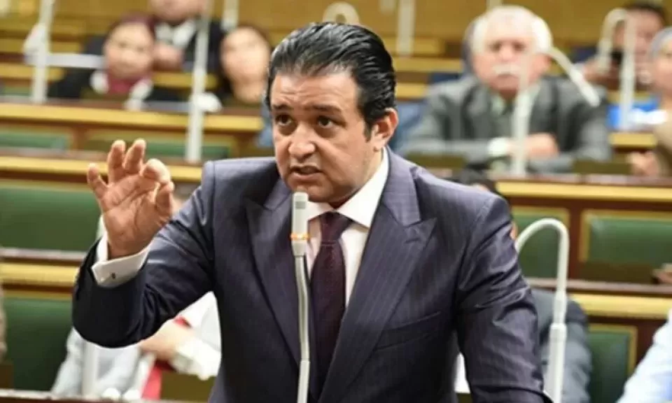 علاء عابد: نطالب الحكومة بوضع جدول زمني واضح لإنهاء الأزمة الاقتصادية