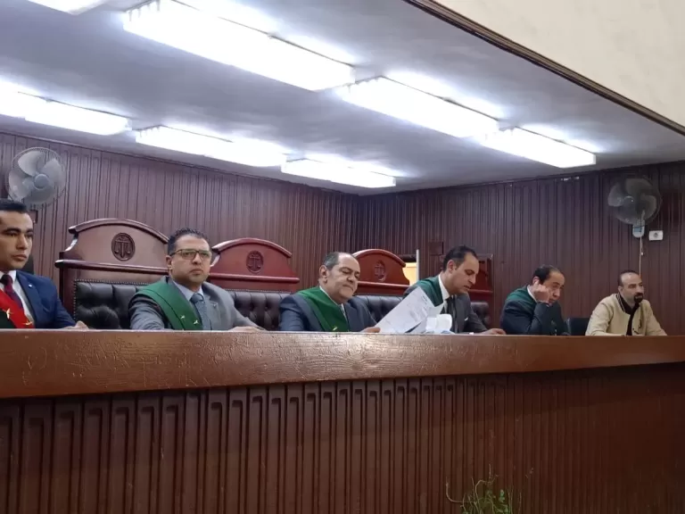 المؤبد لشقيقان قتلا نجل عمهما وشرعوا في إنهاء حياة آخر بشبرا الخيمه